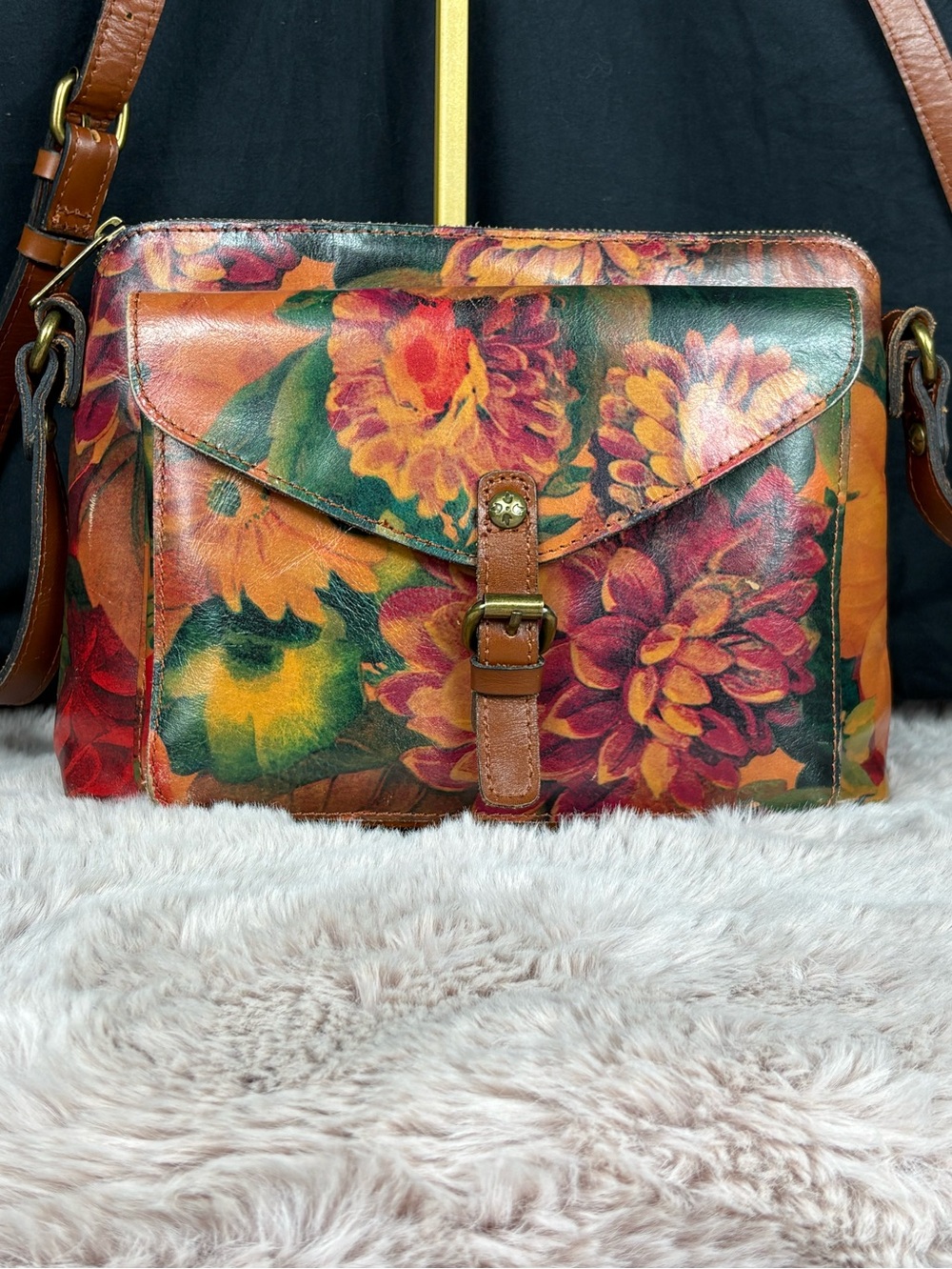 Patricia Nash Style 84935 Genuine Leather Floral Crossbody Bag Multicolor